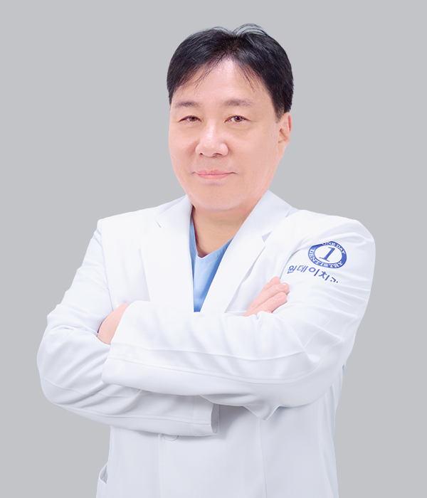 박종원 보철과 수석원장 프로필 사진