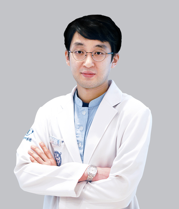 노규식 구강외과 수석원장 프로필 사진